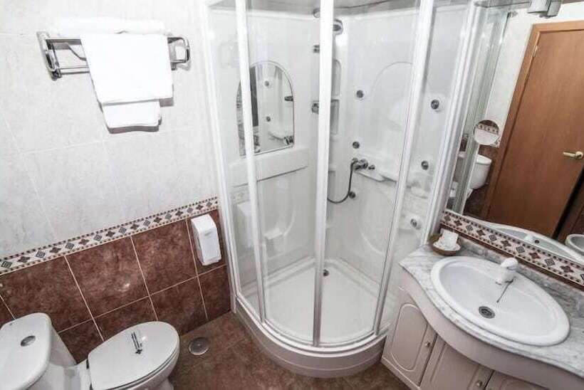 هتل Real de Castilla