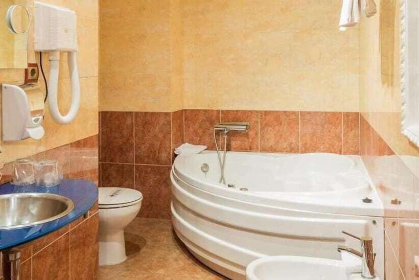 هتل Real de Castilla