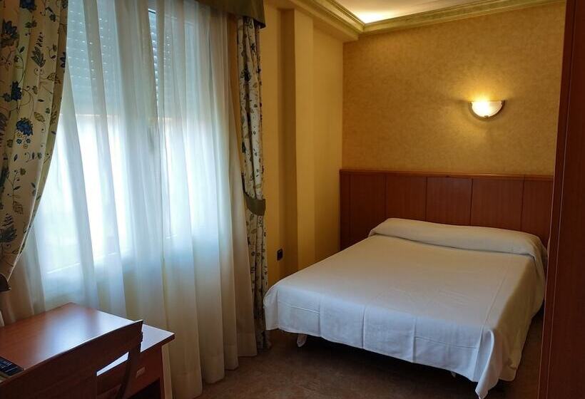 هتل Real de Castilla