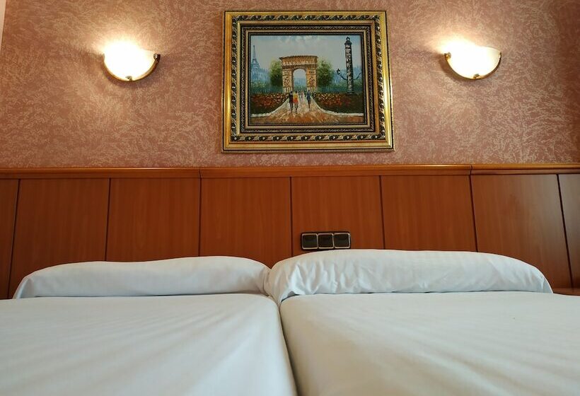 هتل Real de Castilla