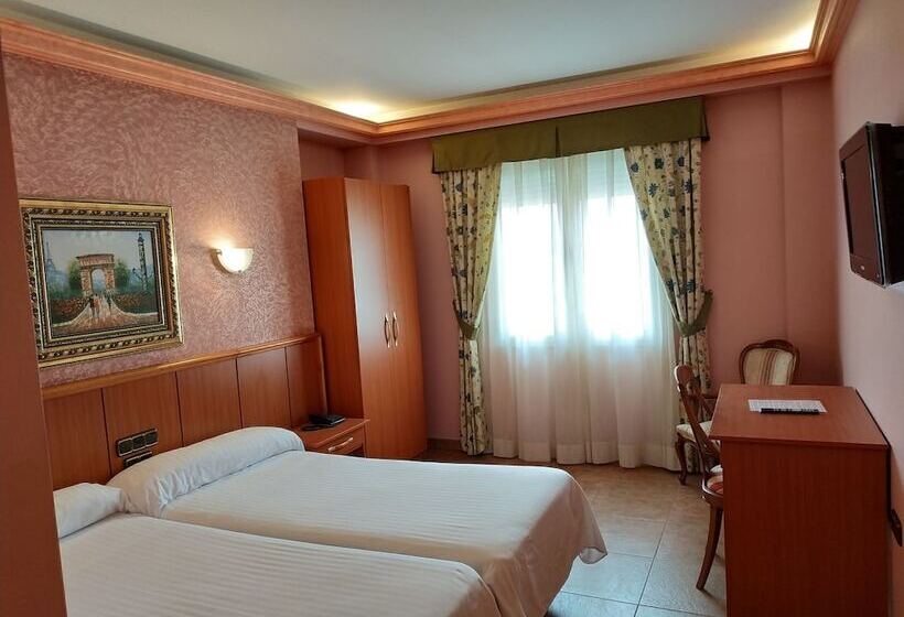 هتل Real de Castilla