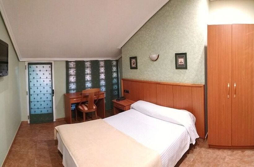 هتل Real de Castilla