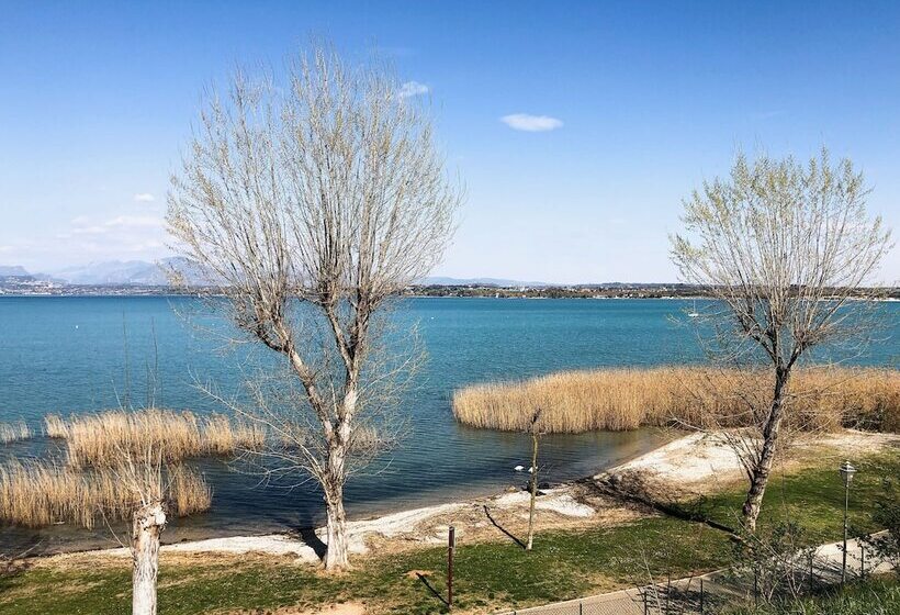 בית מלון כפרי San Benedetto Camping Relais