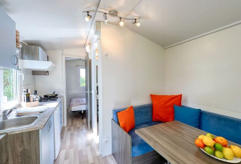 בית מלון כפרי San Benedetto Camping Relais