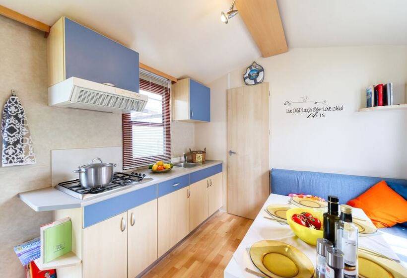 בית מלון כפרי San Benedetto Camping Relais