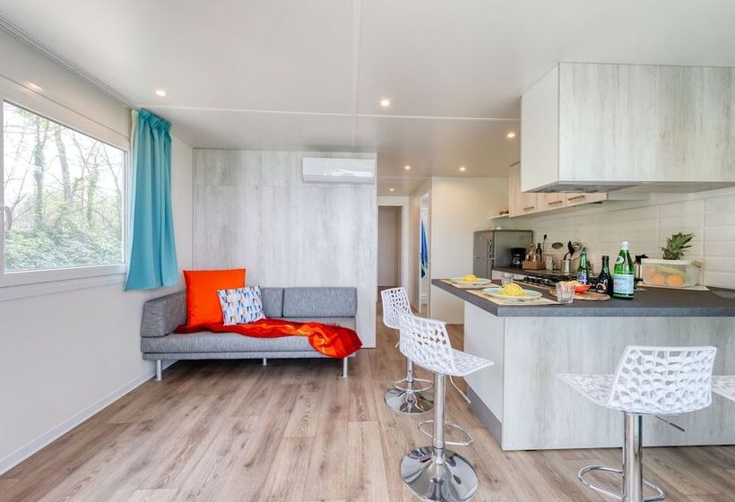 בית מלון כפרי San Benedetto Camping Relais