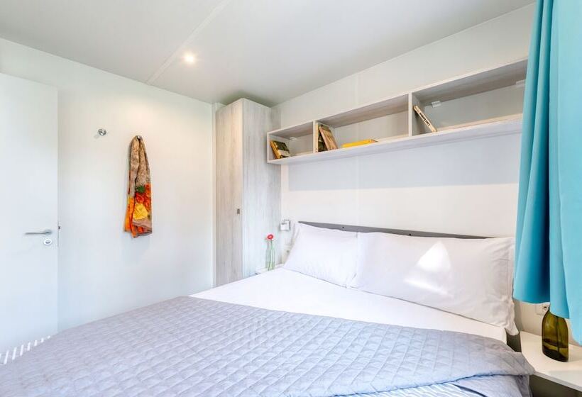 בית מלון כפרי San Benedetto Camping Relais