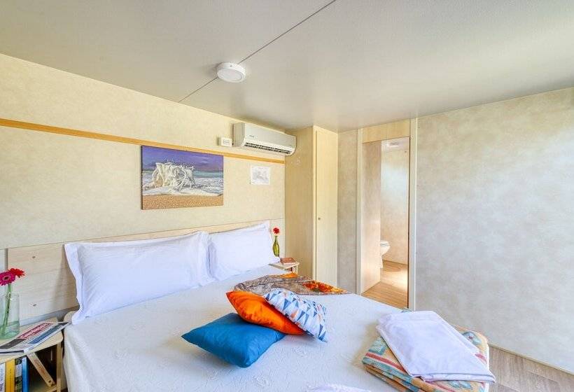 בית מלון כפרי San Benedetto Camping Relais