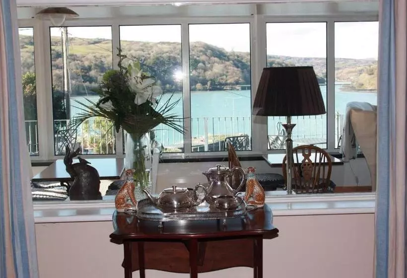 ベッドアンドブレックファースト Shearwater Country House Accommodation