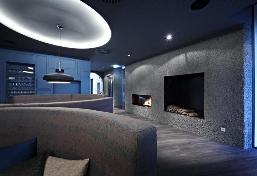 Badhaus Hotel/restaurant/café