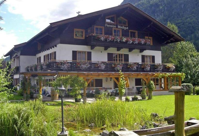 酒店 Madlgut