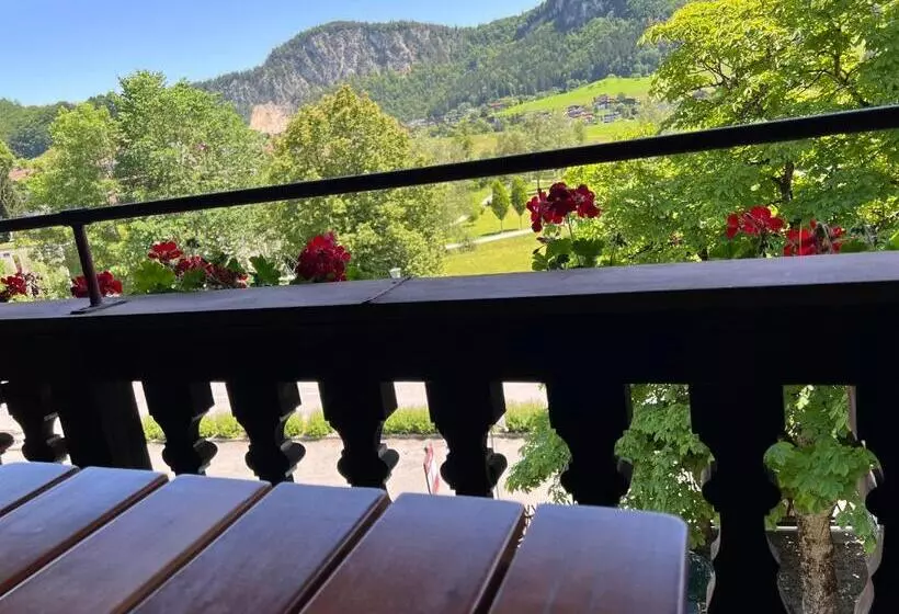 Hotelli Weisses Rössl Am See