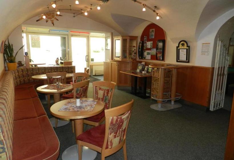 تختخواب و صبحانه Garni Erlbacher