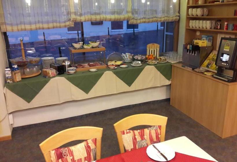 تختخواب و صبحانه Garni Erlbacher