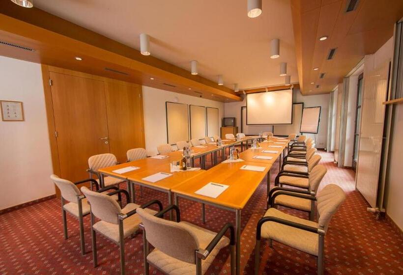 ホテル Der Erlhof Restaurant & Land