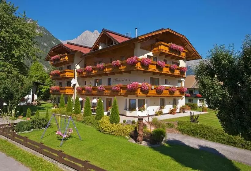 Hotelli Garni Weidacherhof