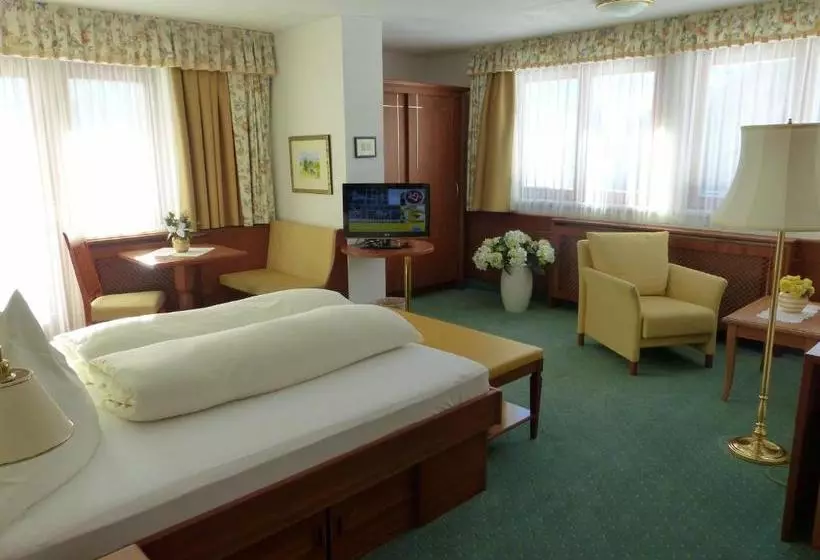 Hotel Garni Zerzer