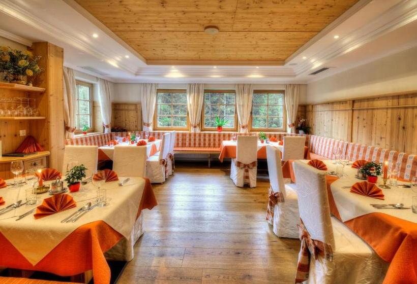 בית מלון כפרי Häuserl Im Wald