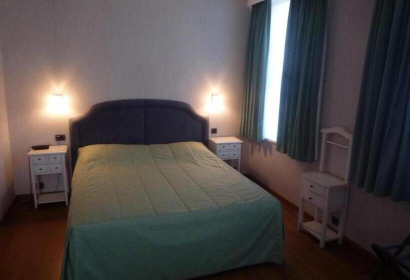 هتل Le Château De Rendeux