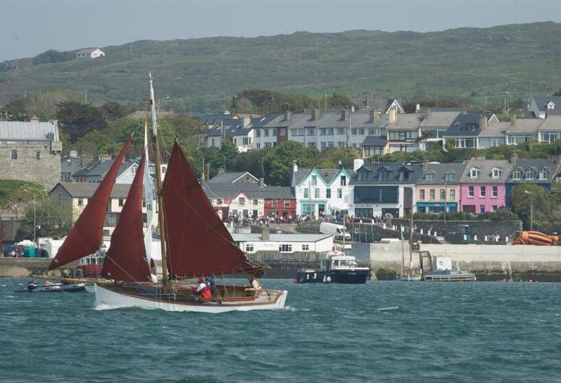בית מלון כפרי The Waterfront