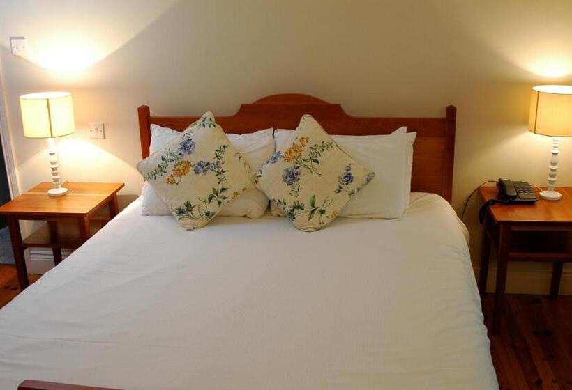 בית מלון כפרי The Waterfront