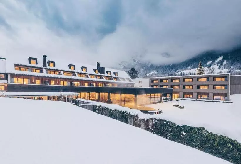 ホテル Traube Braz Alpen Spa Golf