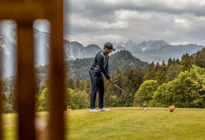 ホテル Traube Braz Alpen Spa Golf