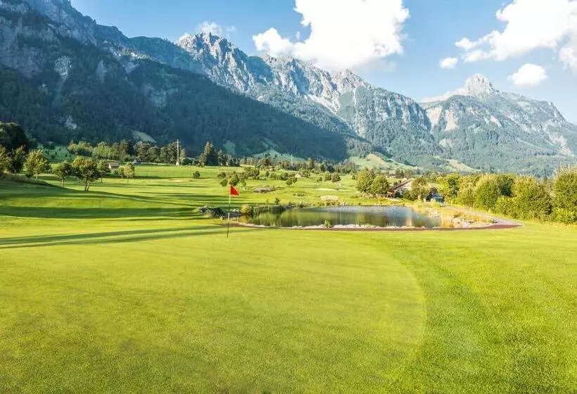 ホテル Traube Braz Alpen Spa Golf