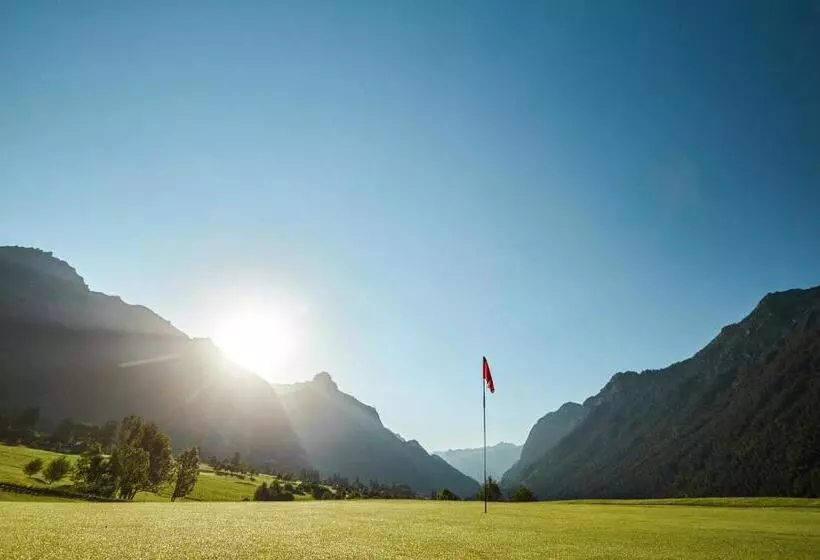 ホテル Traube Braz Alpen Spa Golf