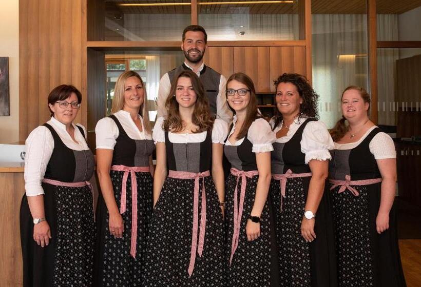 Hotelli Traube Braz Alpen Spa Golf