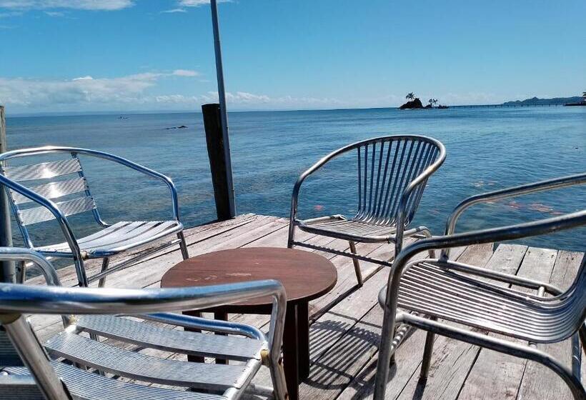 تختخواب و صبحانه Chez Nath