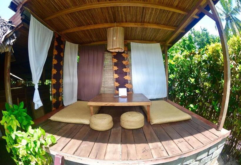 تختخواب و صبحانه Chez Nath