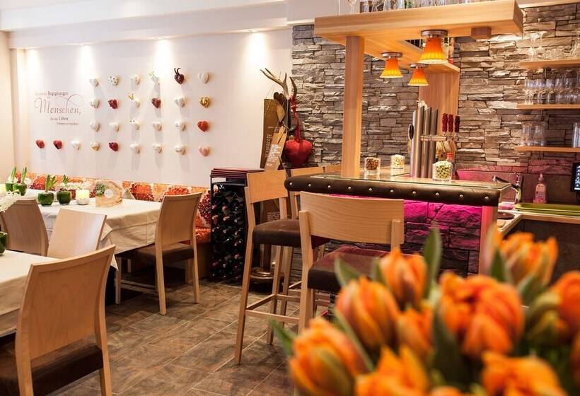 هتل Am Dorfplatz Suites  Adults Only