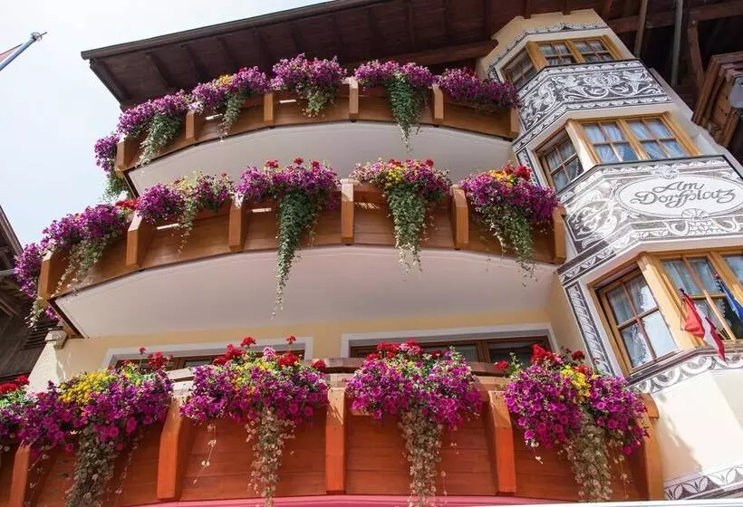 Hotelli Am Dorfplatz Suites  Adults Only