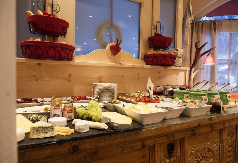 هتل Am Dorfplatz Suites  Adults Only