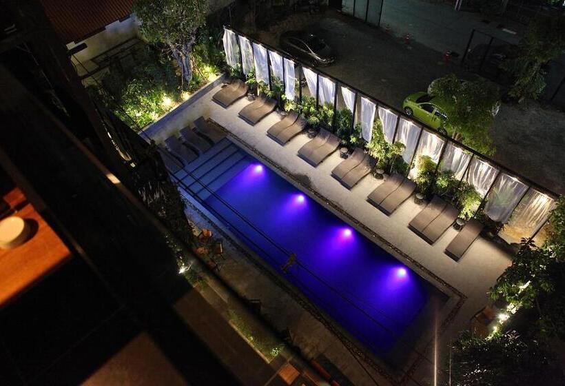 فندق Bed Nimman   Adults Only