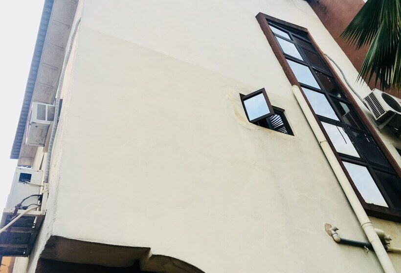 هتل Dalian Guest House