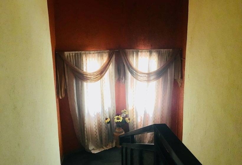 هتل Dalian Guest House