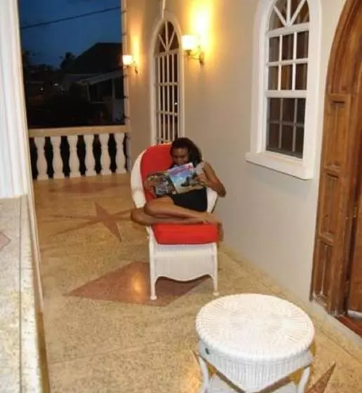 هتل El Dorado Inn