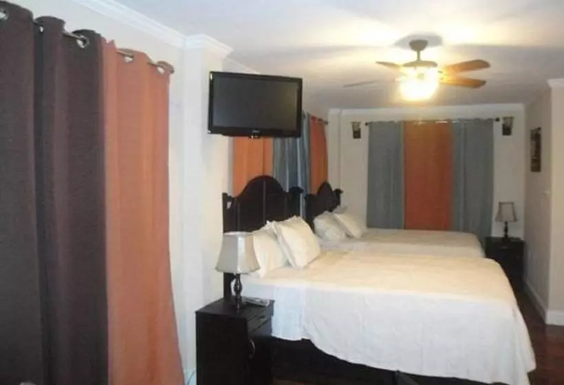 هتل El Dorado Inn