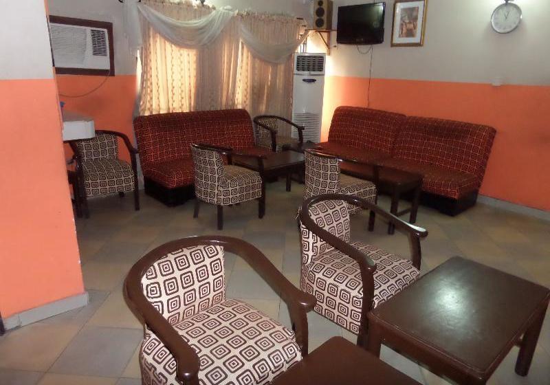 هتل One Nation Garden