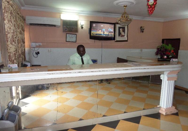 هتل One Nation Garden