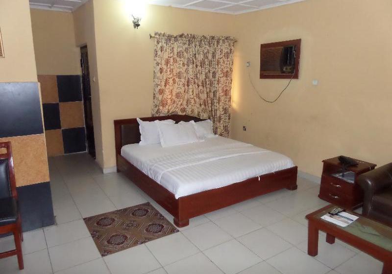 هتل One Nation Garden