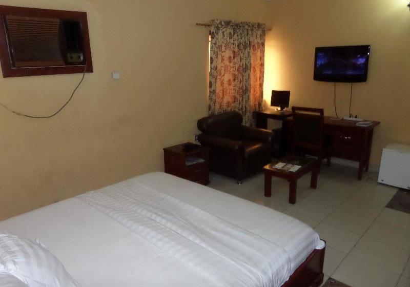 هتل One Nation Garden