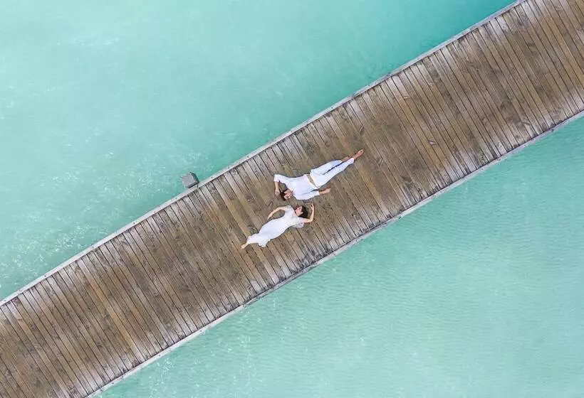 هتل Ozen Life Maadhoo Luxury All Inclusive