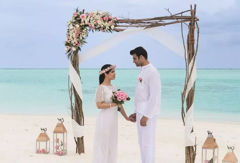 هتل Ozen Life Maadhoo Luxury All Inclusive