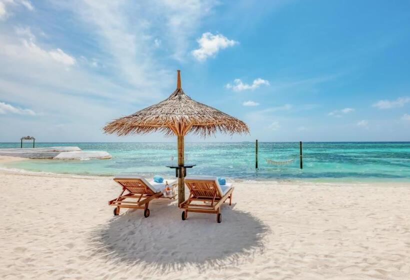 هتل Ozen Life Maadhoo  Luxury All Inclusive