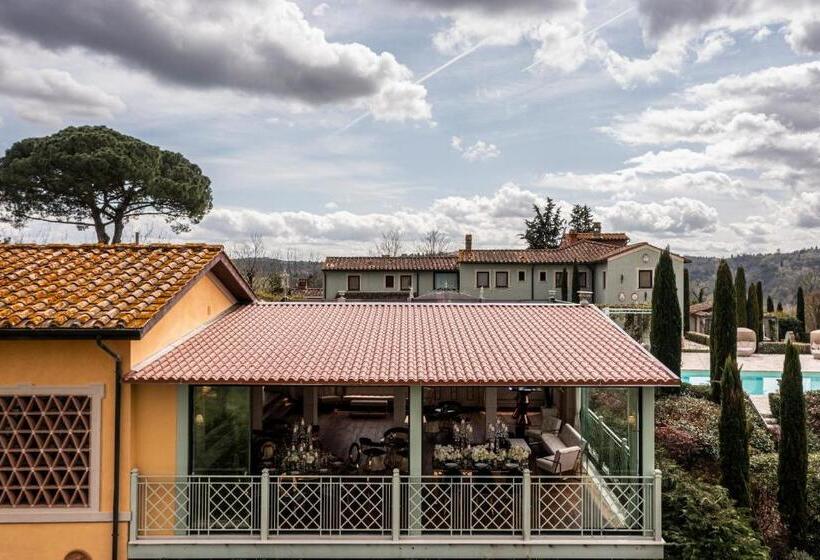 Отель Relais Sassa Al Sole