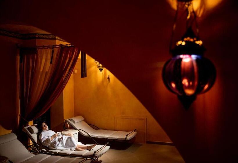 Отель Relais Sassa Al Sole