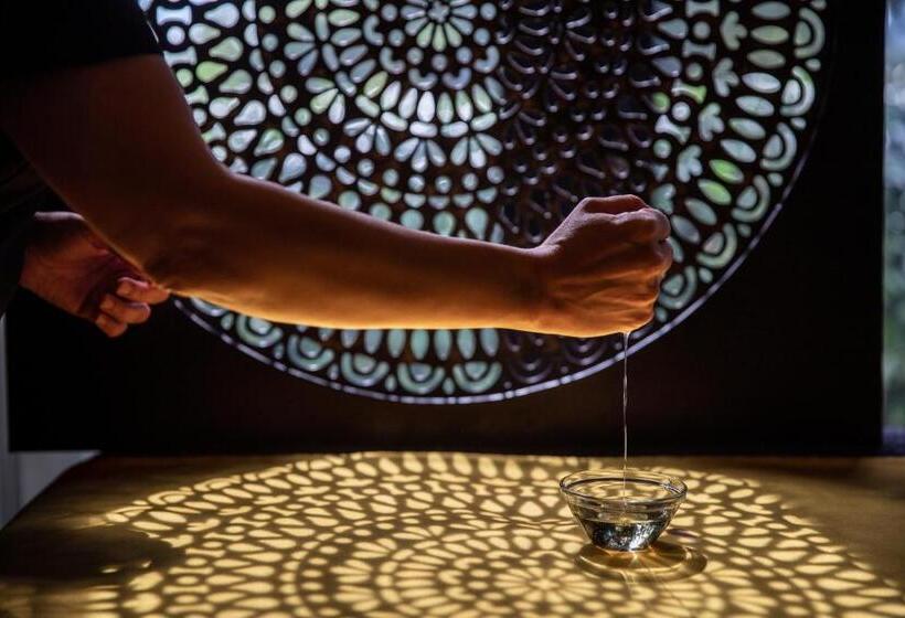 Отель Relais Sassa Al Sole